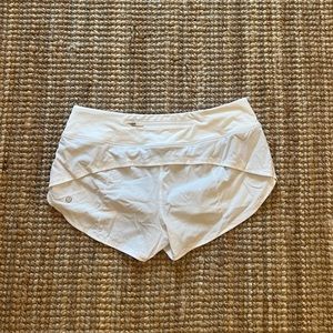 Lululemon speed up low rise 2.5 inch shorts